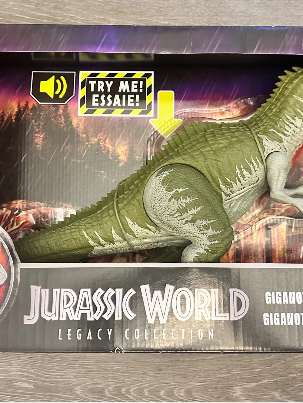 Jurassic World reimagined therizinosaurus has